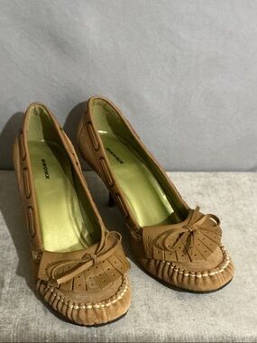 BRONX Moccasin Inspired Pumps